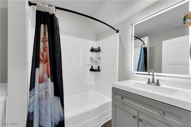 7807 Goodman Avenue, Cleveland, OH 44105