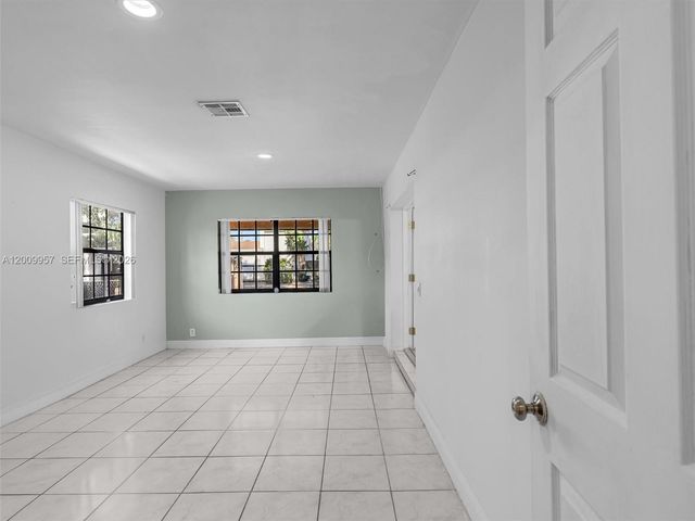 1322 SW 26th Ter, Fort Lauderdale, FL 33312