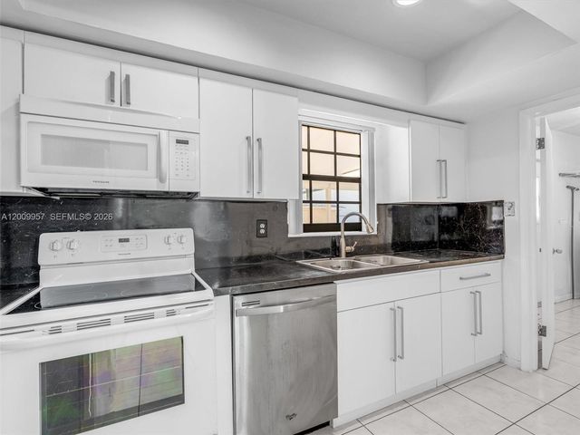 1322 SW 26th Ter, Fort Lauderdale, FL 33312