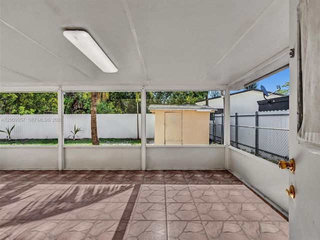 1322 SW 26th Ter, Fort Lauderdale, FL 33312
