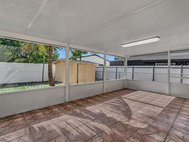 1322 SW 26th Ter, Fort Lauderdale, FL 33312