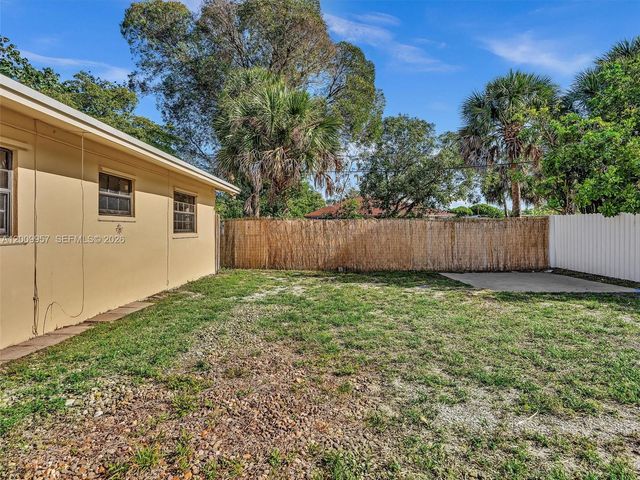 1322 SW 26th Ter, Fort Lauderdale, FL 33312