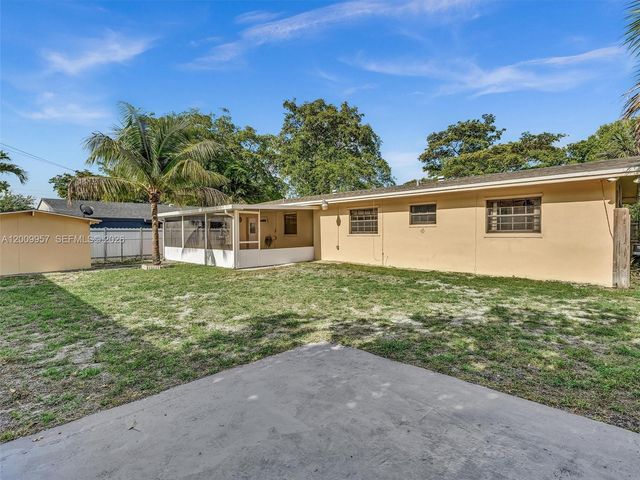 1322 SW 26th Ter, Fort Lauderdale, FL 33312