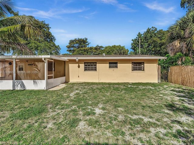 1322 SW 26th Ter, Fort Lauderdale, FL 33312