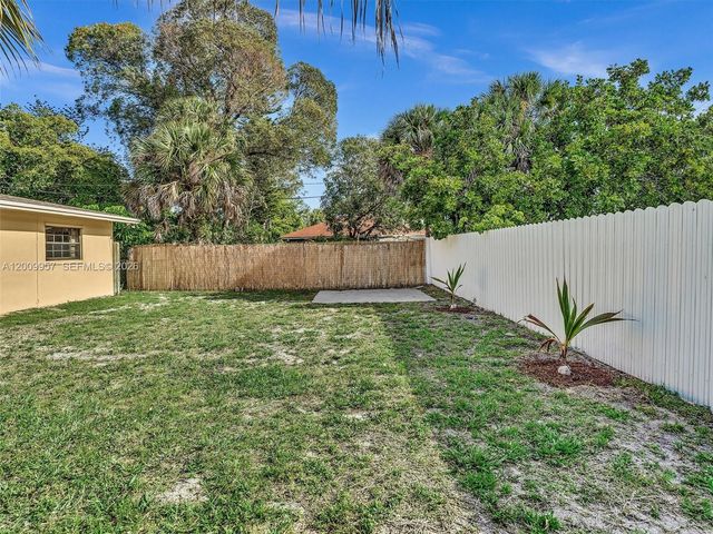 1322 SW 26th Ter, Fort Lauderdale, FL 33312