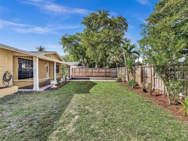 1322 SW 26th Ter, Fort Lauderdale, FL 33312