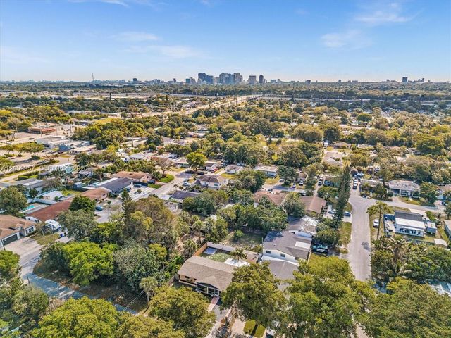 1322 SW 26th Ter, Fort Lauderdale, FL 33312