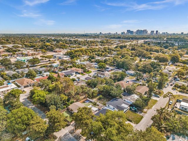 1322 SW 26th Ter, Fort Lauderdale, FL 33312