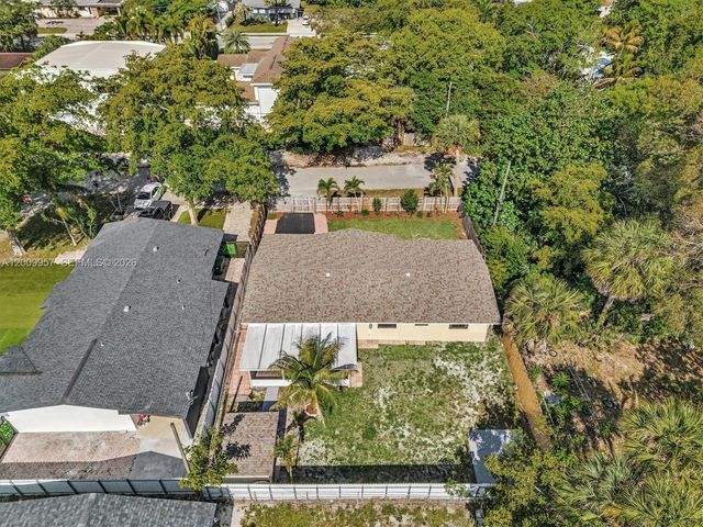 1322 SW 26th Ter, Fort Lauderdale, FL 33312