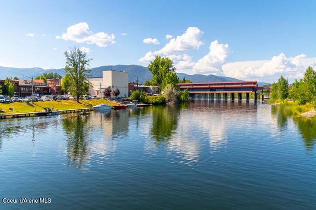 627 MOSCOW ST, Sandpoint, ID 83864