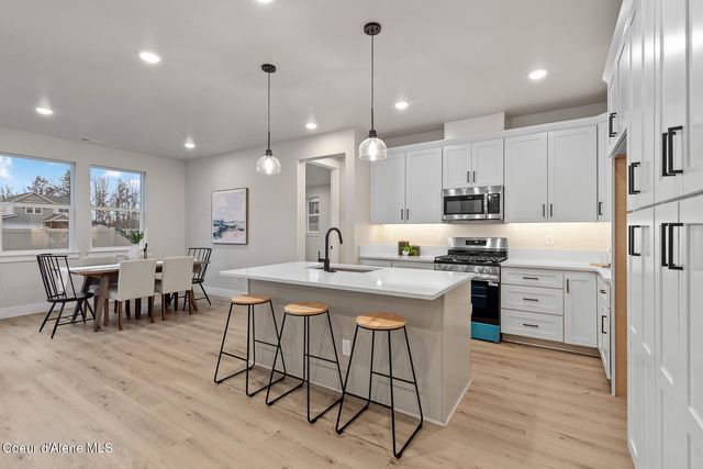 627 MOSCOW ST, Sandpoint, ID 83864