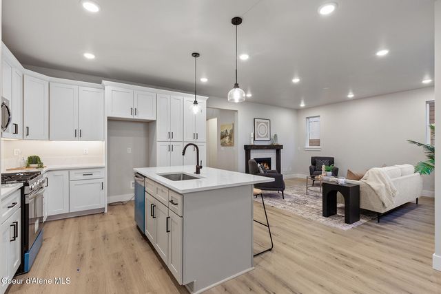 627 MOSCOW ST, Sandpoint, ID 83864