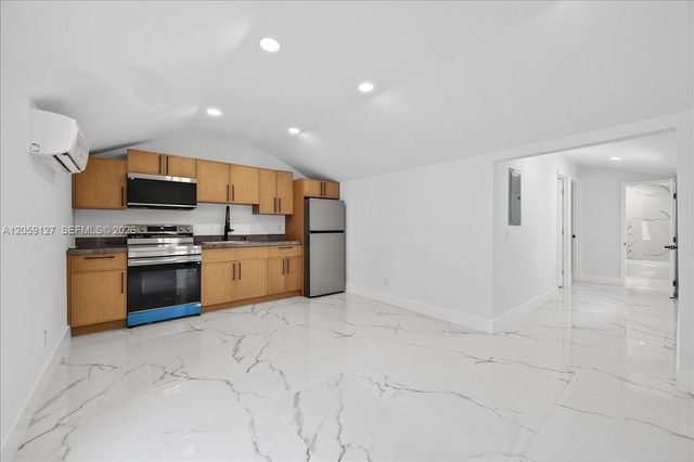 3389 NW 14th Avenue, Miami, FL 33142