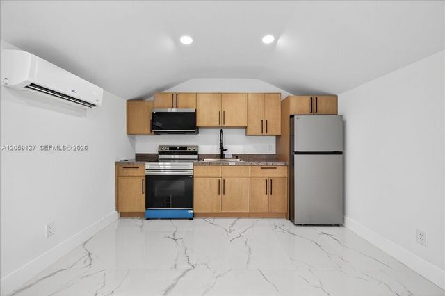 3389 NW 14th Avenue, Miami, FL 33142
