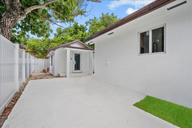 3389 NW 14th Avenue, Miami, FL 33142