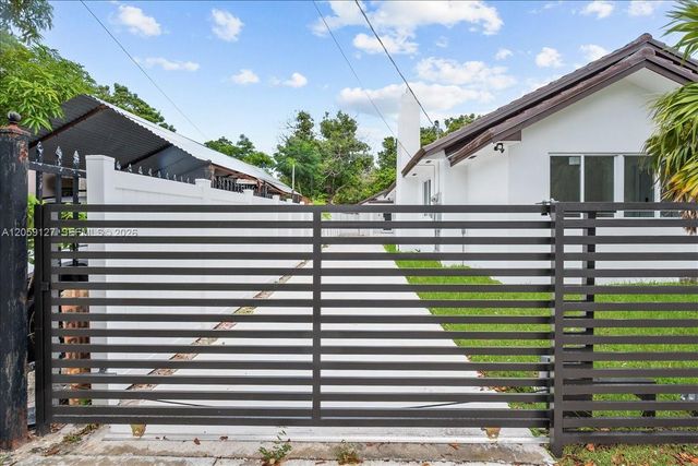 3389 NW 14th Avenue, Miami, FL 33142