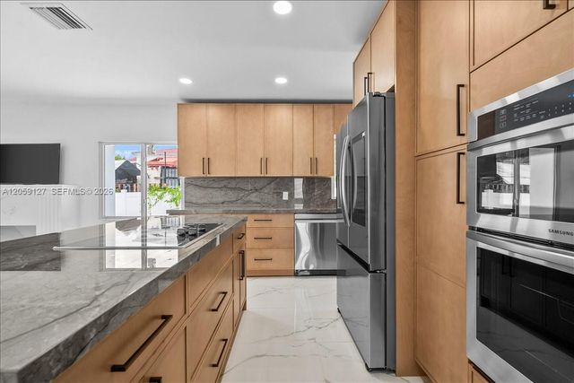 3389 NW 14th Avenue, Miami, FL 33142