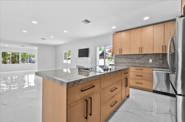 3389 NW 14th Avenue, Miami, FL 33142