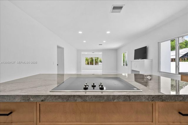 3389 NW 14th Avenue, Miami, FL 33142