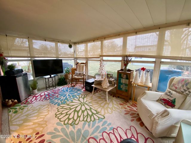 3300 Cromwell Drive, Oregon, OH 43616