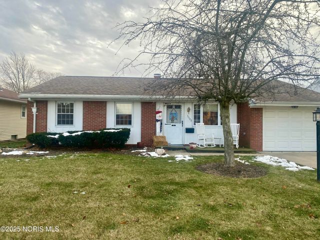 3300 Cromwell Drive, Oregon, OH 43616
