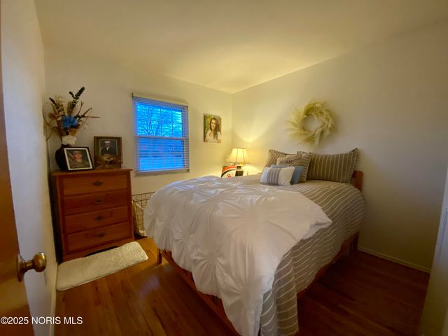 3300 Cromwell Drive, Oregon, OH 43616