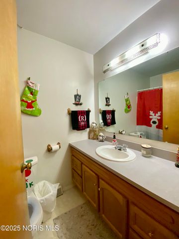 3300 Cromwell Drive, Oregon, OH 43616