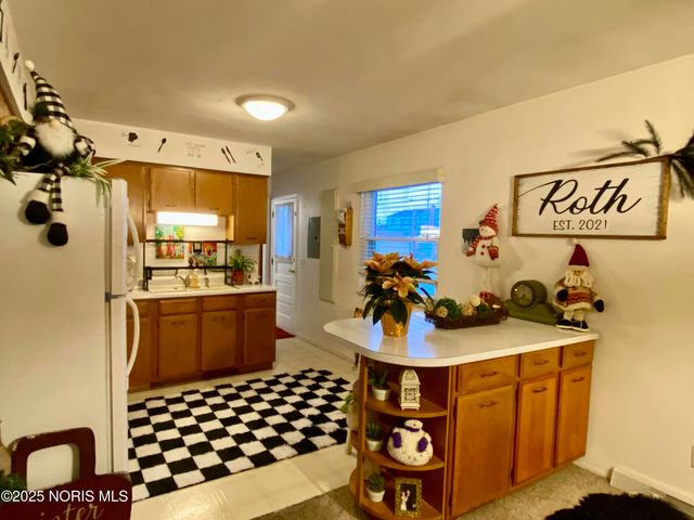 3300 Cromwell Drive, Oregon, OH 43616