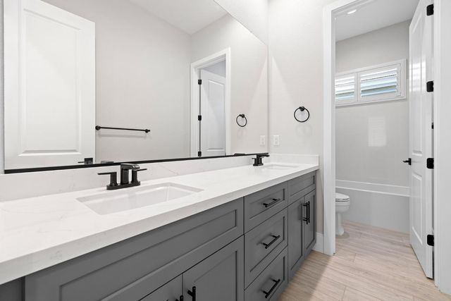 3053 Valencia St, Lodi, CA 95242