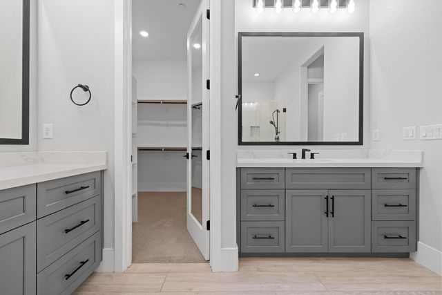 3053 Valencia St, Lodi, CA 95242