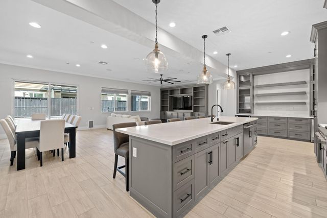 3053 Valencia St, Lodi, CA 95242