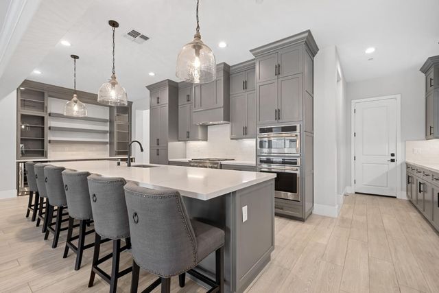 3053 Valencia St, Lodi, CA 95242