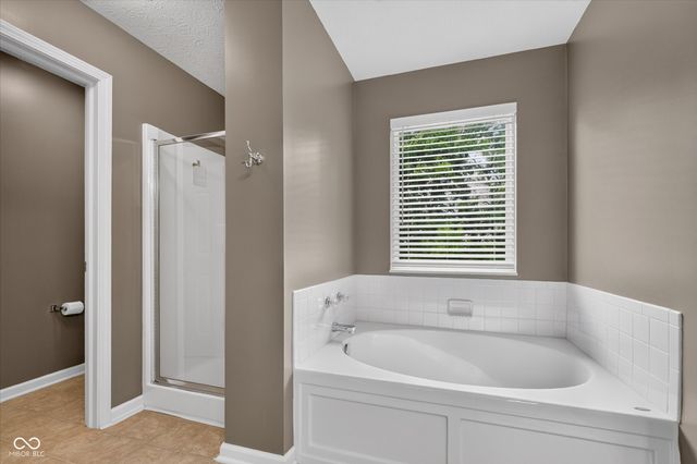 13024 W Elster Way, Fishers, IN 46037
