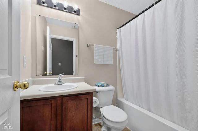 13024 W Elster Way, Fishers, IN 46037