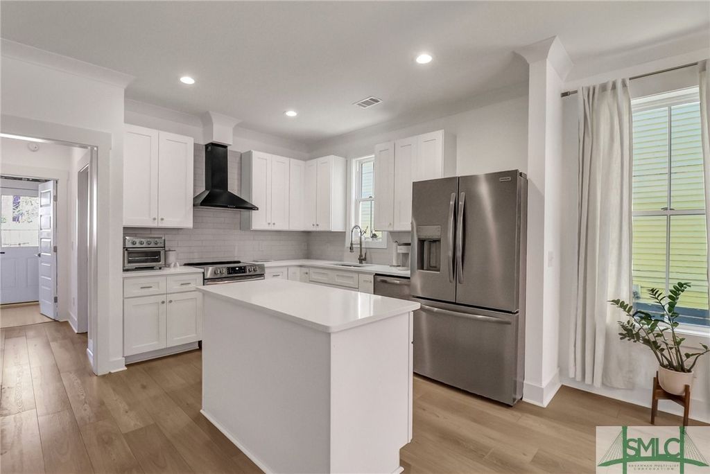 Image 13 of property listing at 1112 E 31st Street, Savannah, GA 31404