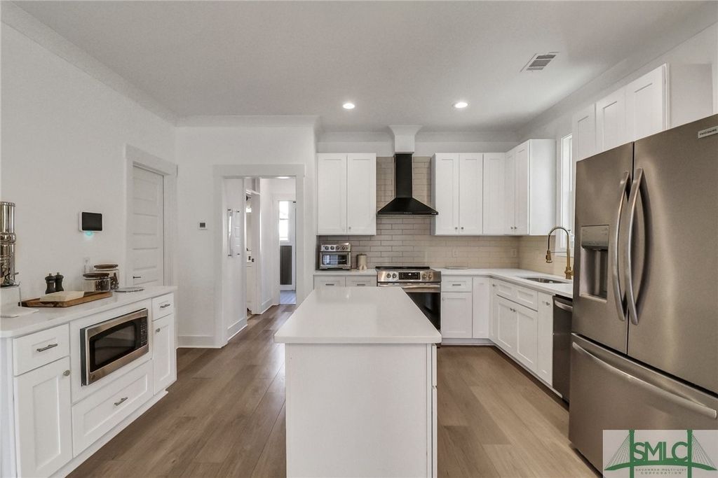 Image 14 of property listing at 1112 E 31st Street, Savannah, GA 31404