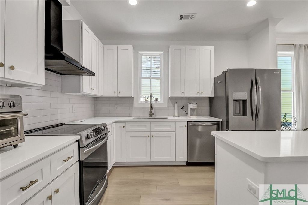 Image 18 of property listing at 1112 E 31st Street, Savannah, GA 31404