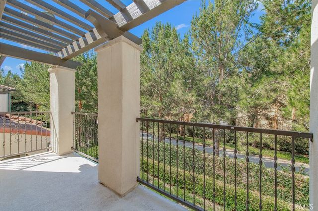 50 Rose Arch, Irvine, CA 92620