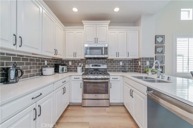 50 Rose Arch, Irvine, CA 92620