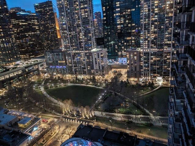 400 E Randolph Street 2812, Chicago, IL 60601