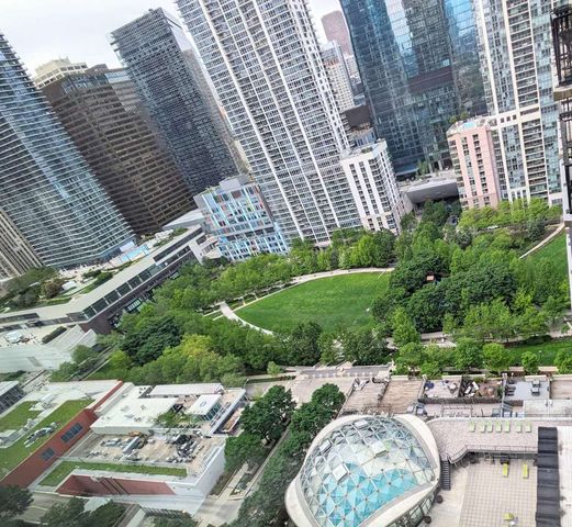 400 E Randolph Street 2812, Chicago, IL 60601
