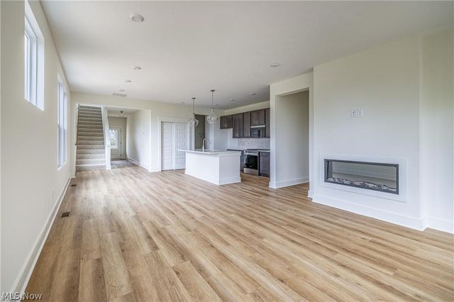 2085 Glenmont Drive, Brunswick, OH 44212