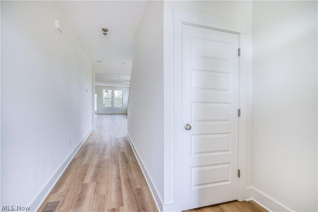 2085 Glenmont Drive, Brunswick, OH 44212