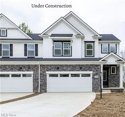 2085 Glenmont Drive, Brunswick, OH 44212