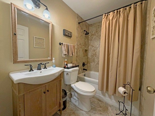 2209 Shannon Drive, Dalton, GA 30720