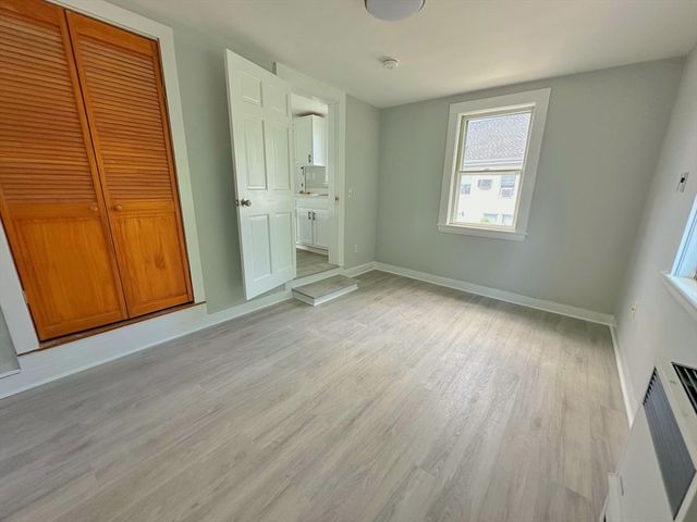 18 Newton St 3, Waltham, MA 02453