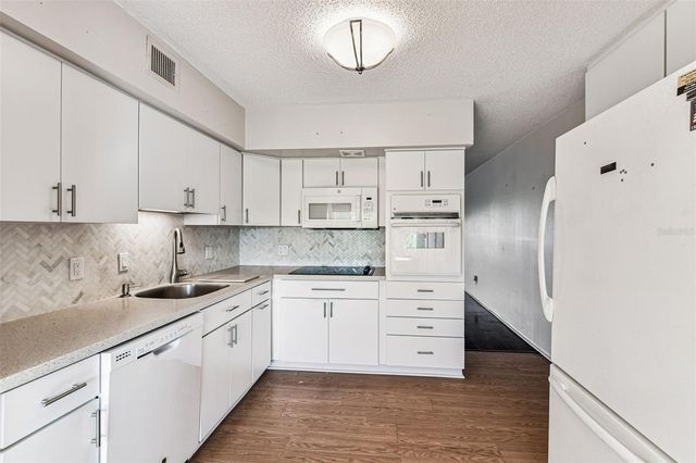 2455 FINLANDIA LANE 67, Clearwater, FL 33763