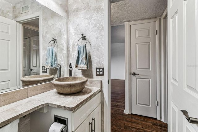 2455 FINLANDIA LANE 67, Clearwater, FL 33763