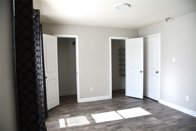 1001 Roky Court, Fort Worth, TX 76114