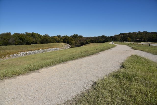 1001 Roky Court, Fort Worth, TX 76114